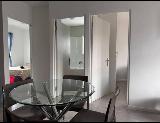 2 BEDROOM PROPERTY TO RENT IN PARKLANDS EAST